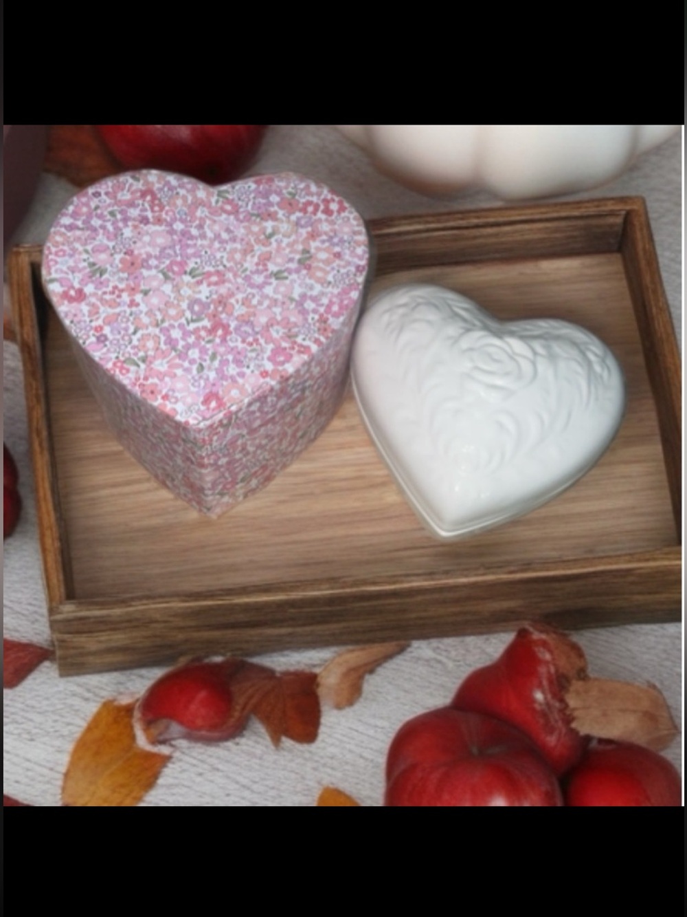 Large Heart Shaped Box. Ivory, porcelain keepsakes box w/decorative gift box